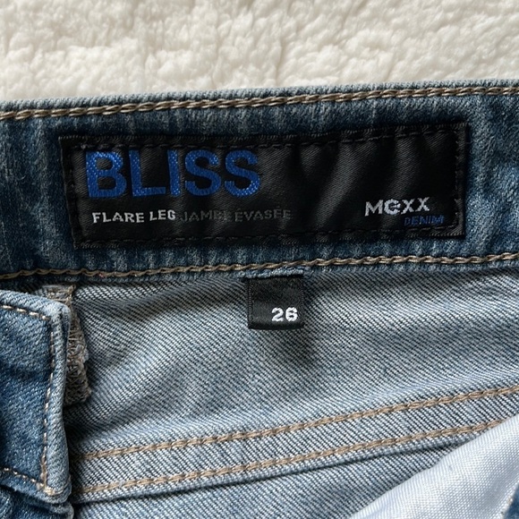 Mexx Flare Leg Jeans Light Wash - Picture 8 of 16